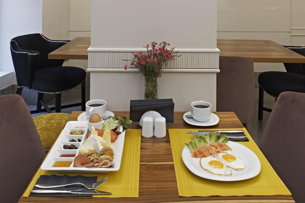 Four Points Flex By Sheraton Istanbul Taksim Square Buitenkant foto