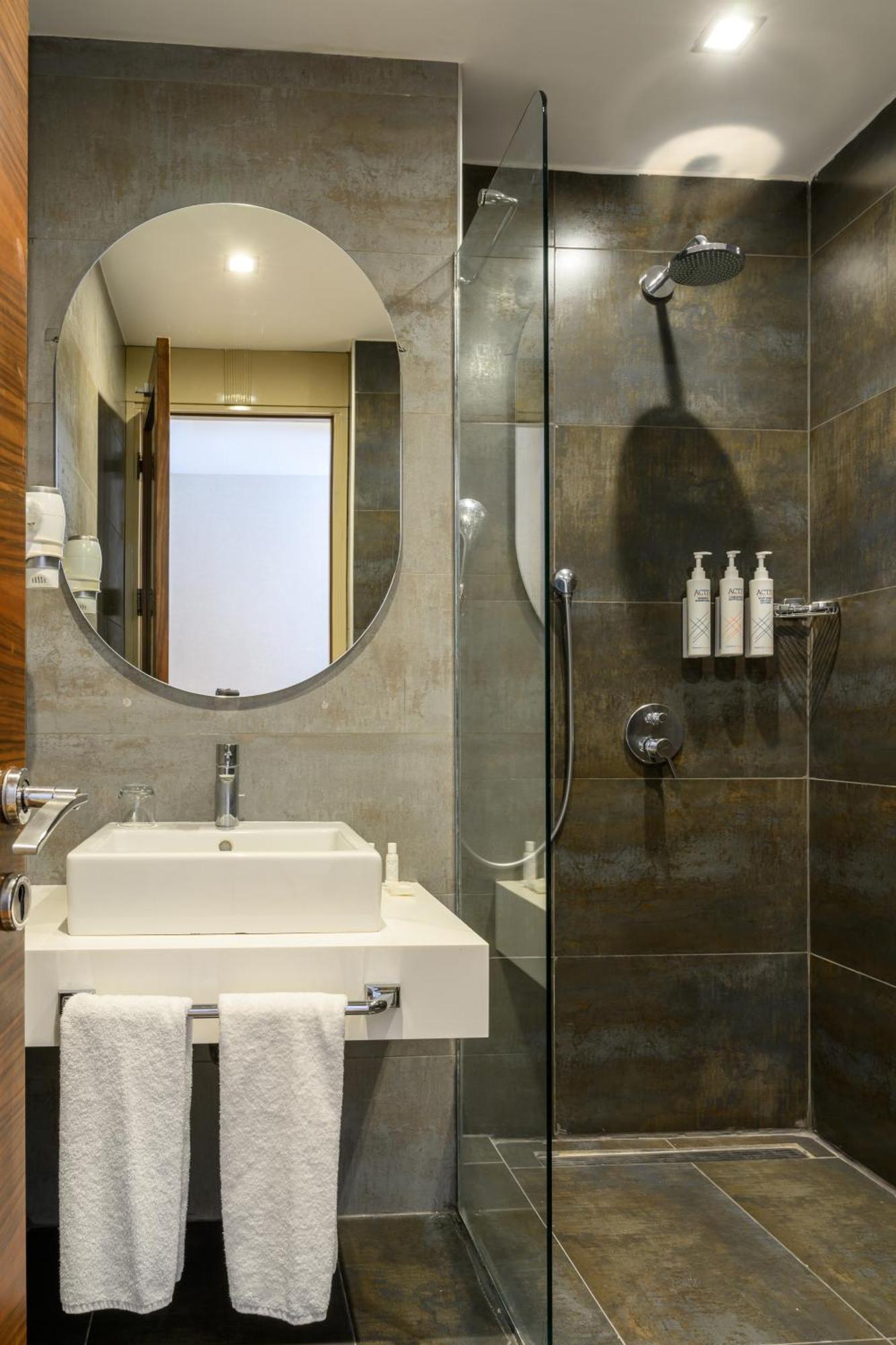 Four Points Flex By Sheraton Istanbul Taksim Square Buitenkant foto