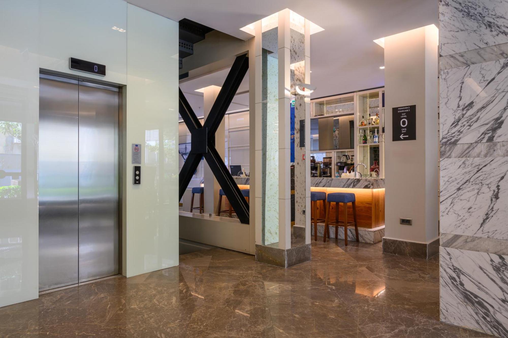 Four Points Flex By Sheraton Istanbul Taksim Square Buitenkant foto