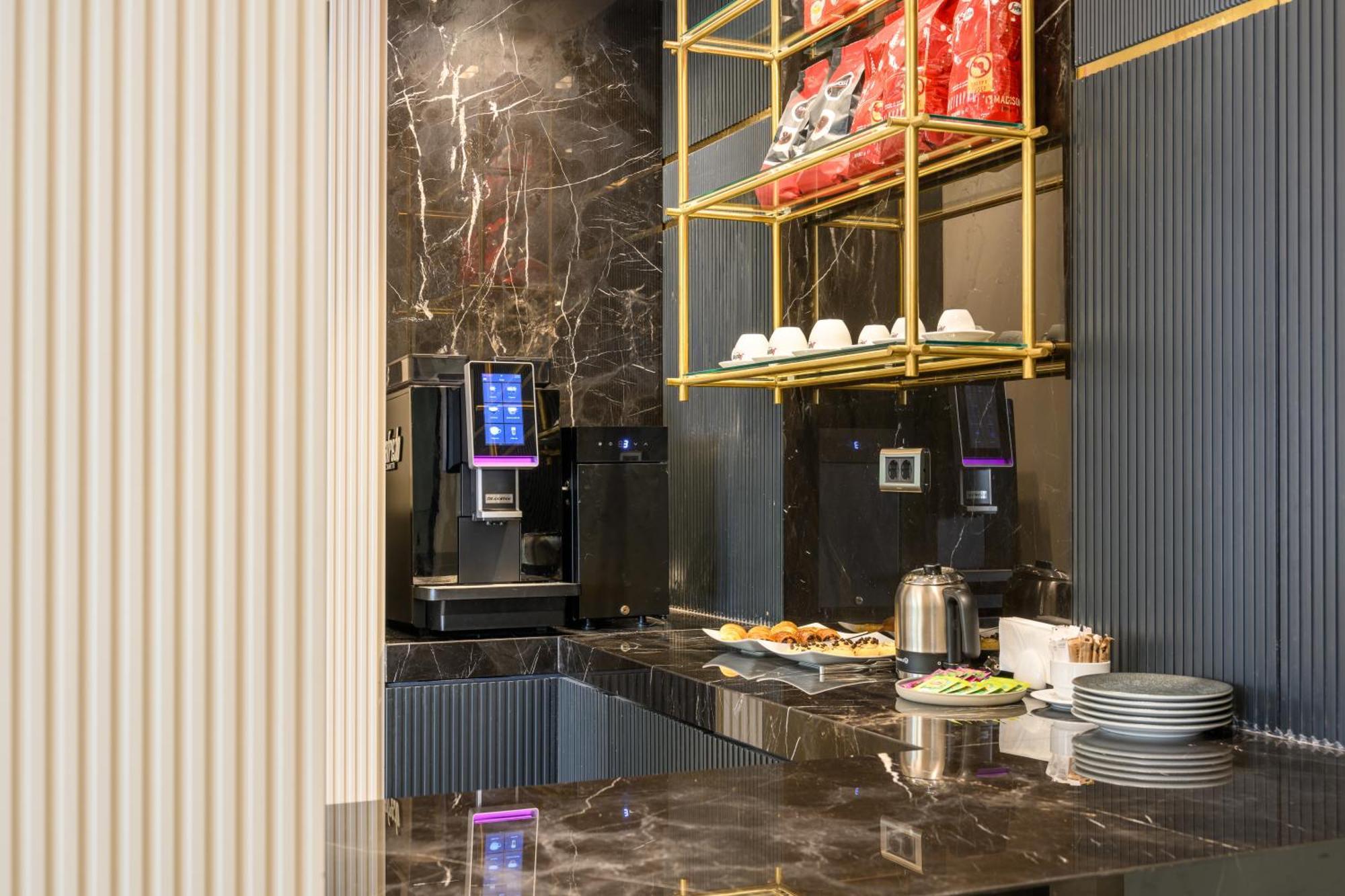 Four Points Flex By Sheraton Istanbul Taksim Square Buitenkant foto