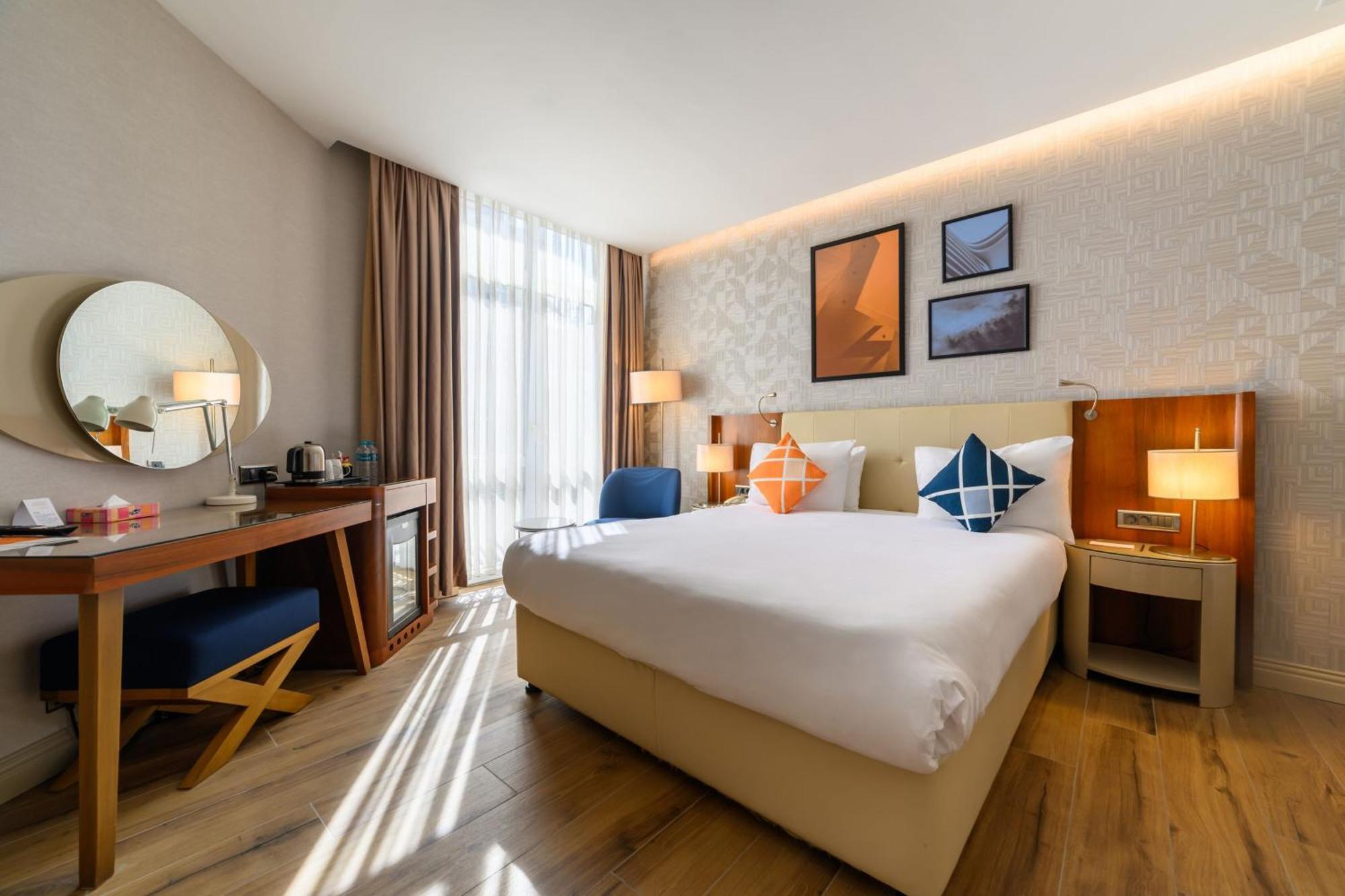Four Points Flex By Sheraton Istanbul Taksim Square Buitenkant foto