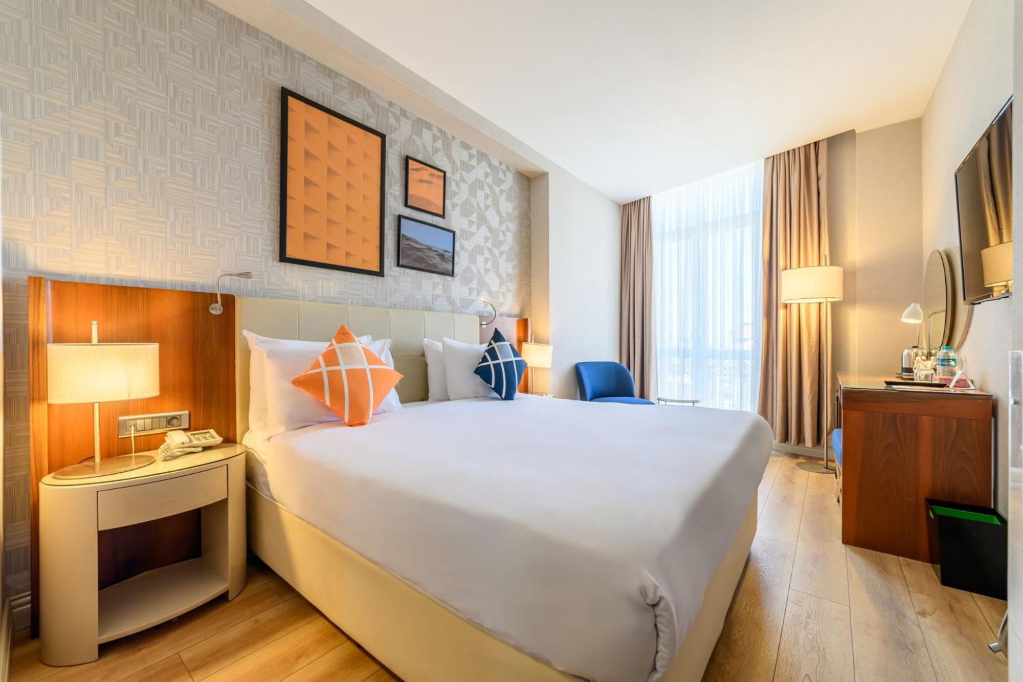 Four Points Flex By Sheraton Istanbul Taksim Square Buitenkant foto
