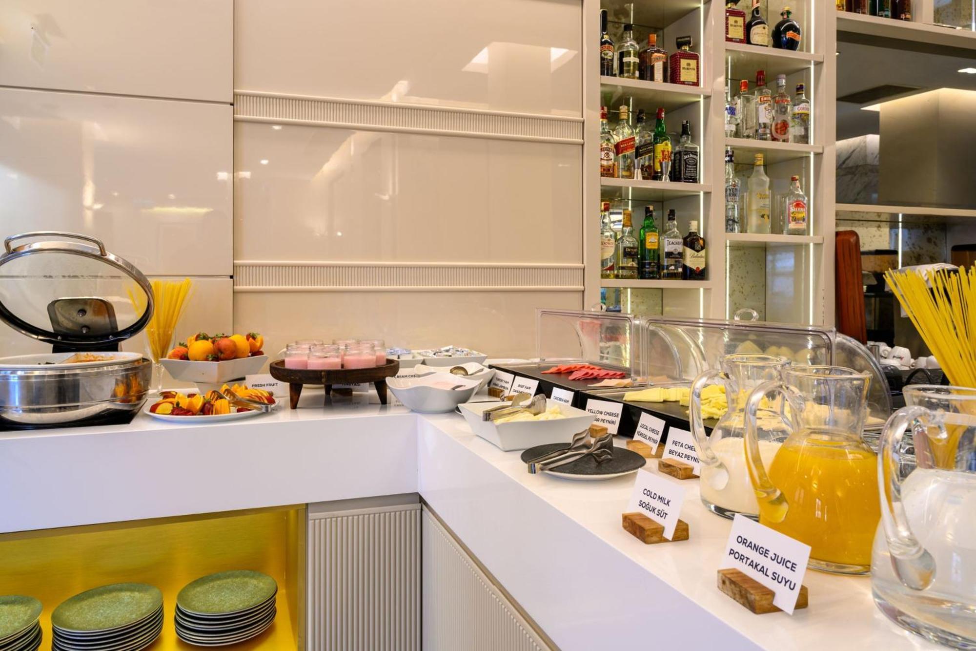 Four Points Flex By Sheraton Istanbul Taksim Square Buitenkant foto
